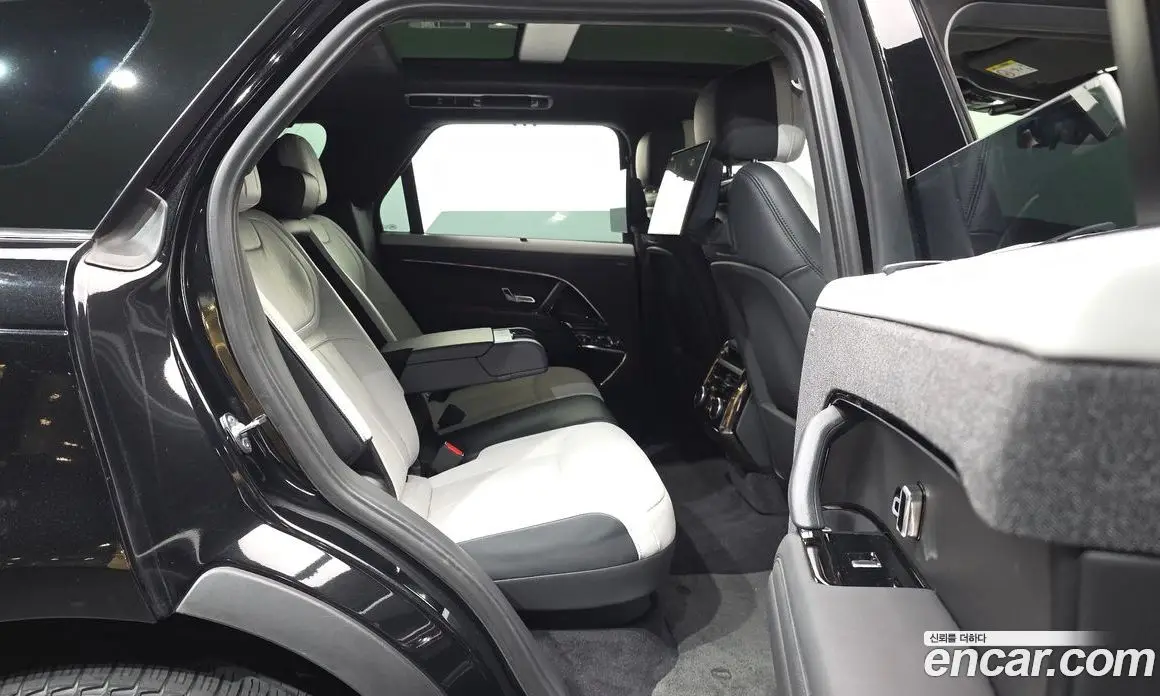 Land Rover Range Rover Sport 2023 3.0 автомат (гидро), фото 17