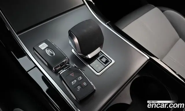 Land Rover Range Rover Velar 2025 3.0 автомат (гидро), миниатюра 12
