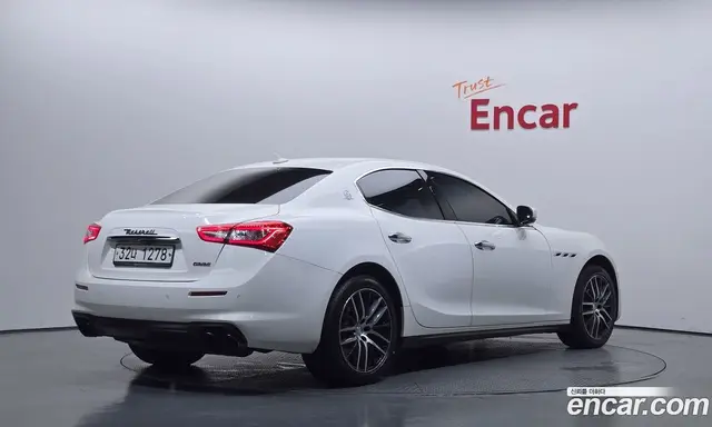 Maserati Ghibli 2018 3.0 автомат (гидро), миниатюра 2