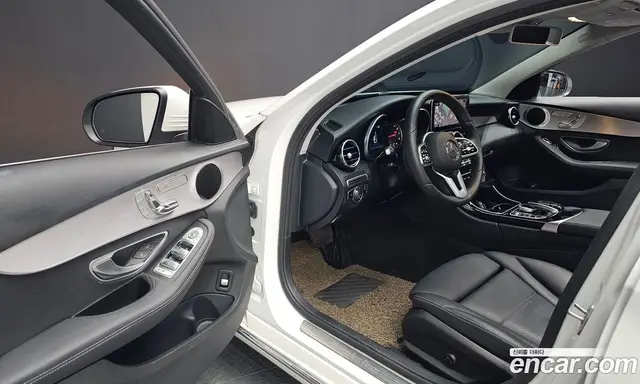 Mercedes-Benz C-Class 2020 2.0 автомат (гидро), миниатюра 12