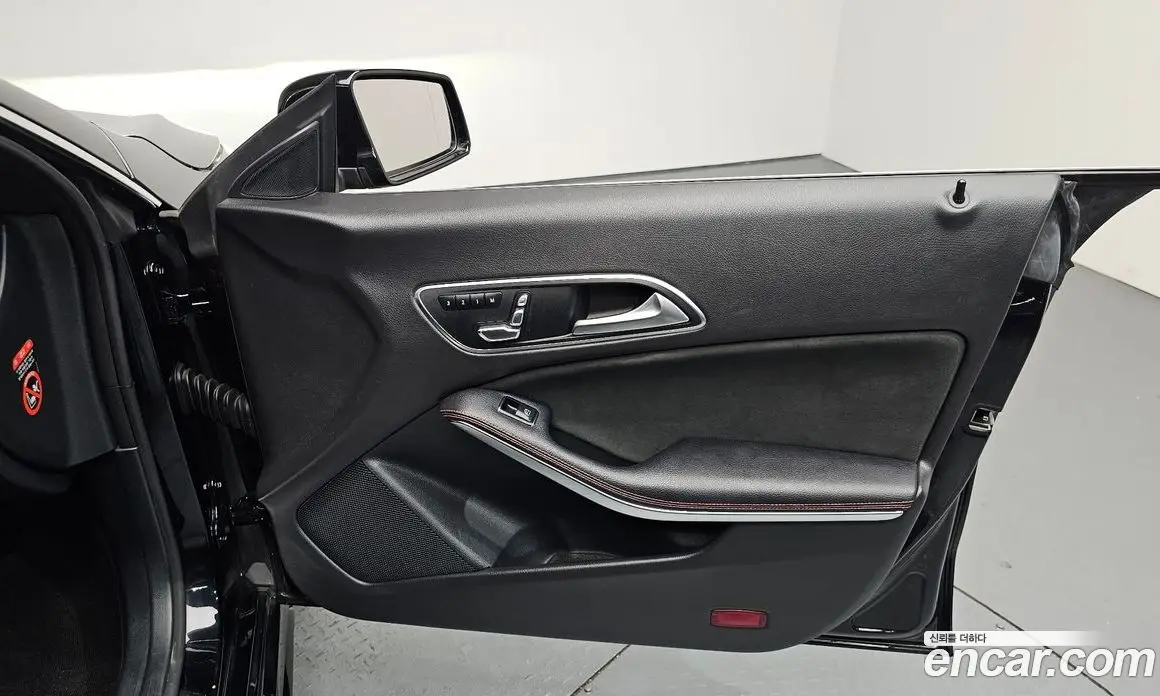 Mercedes-Benz CLA-Class 2018 2.0 автомат (гидро), фото 13 Mercedes-Benz CLA-Class 2018 2.0 автомат (гидро), фото 13