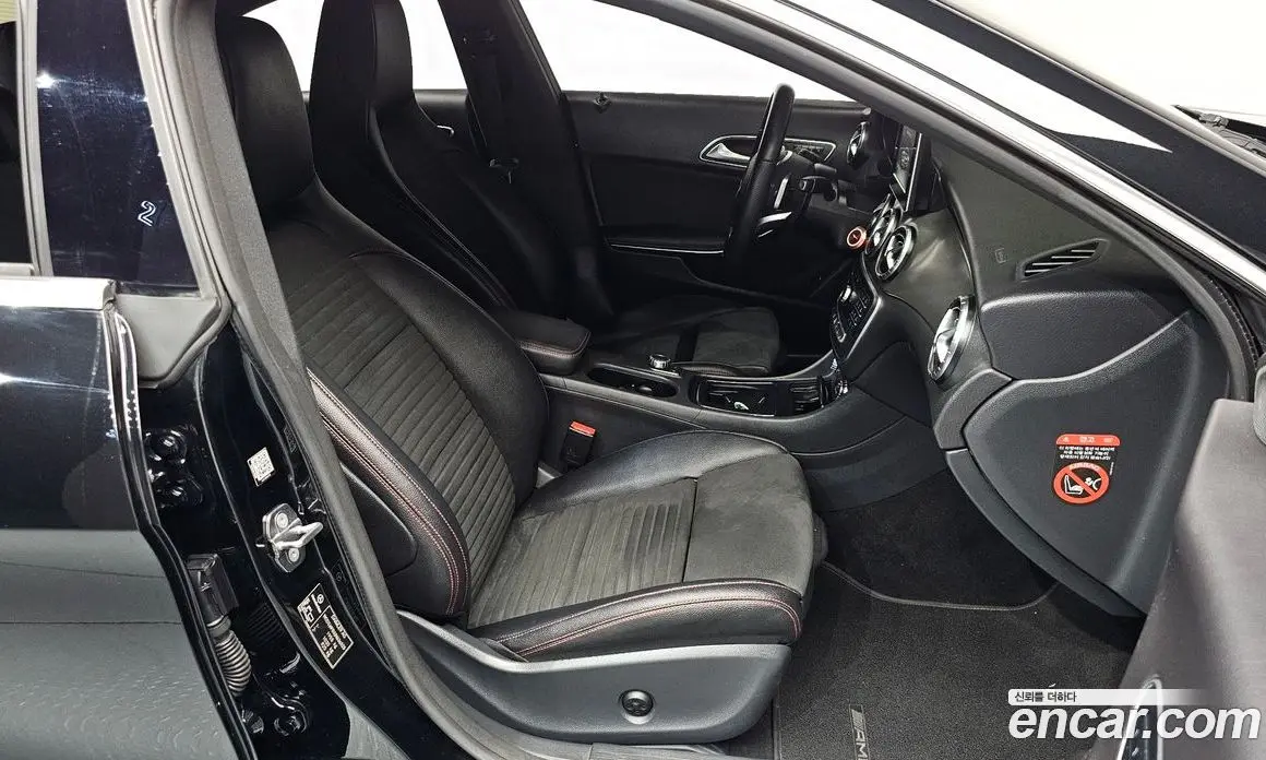 Mercedes-Benz CLA-Class 2018 2.0 автомат (гидро), фото 15 Mercedes-Benz CLA-Class 2018 2.0 автомат (гидро), фото 15