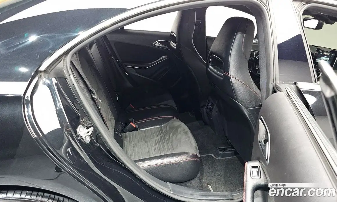 Mercedes-Benz CLA-Class 2018 2.0 автомат (гидро), фото 16 Mercedes-Benz CLA-Class 2018 2.0 автомат (гидро), фото 16