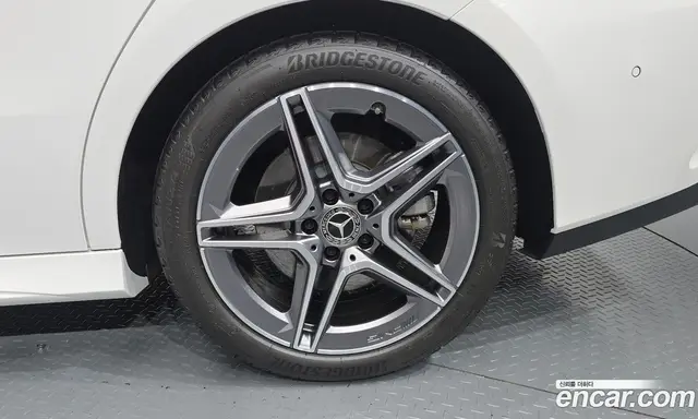 Mercedes-Benz CLA-Class 2024 2.0 автомат (гидро), миниатюра 7 Mercedes-Benz CLA-Class 2024 2.0 автомат (гидро), миниатюра 7
