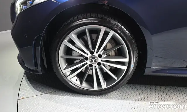 Mercedes-Benz CLS-Class 2018 2.9 автомат (гидро), миниатюра 5