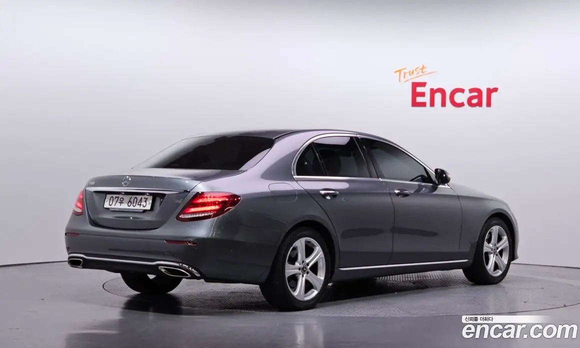 Mercedes-Benz E-Class 2018 2.0 автомат (гидро), фото 2 Mercedes-Benz E-Class 2018 2.0 автомат (гидро), фото 2