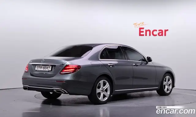Mercedes-Benz E-Class 2018 2.0 автомат (гидро), миниатюра 2 Mercedes-Benz E-Class 2018 2.0 автомат (гидро), миниатюра 2