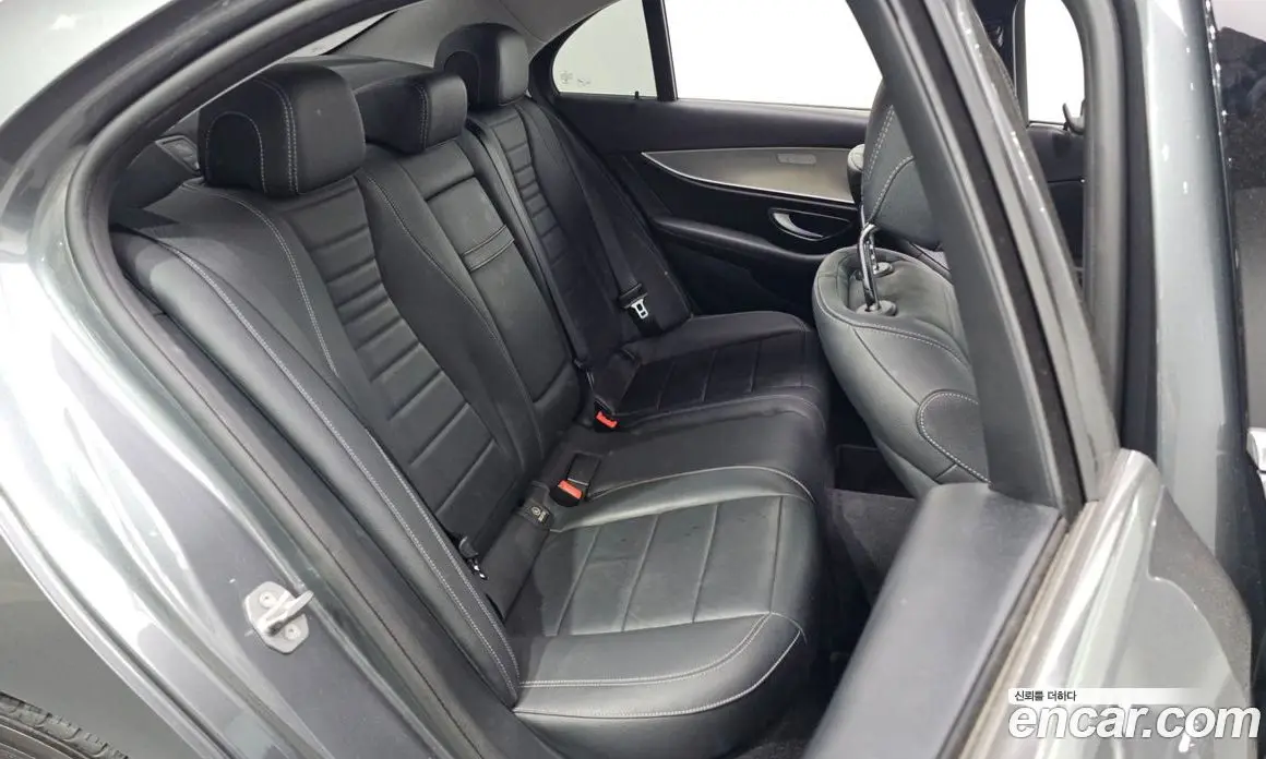 Mercedes-Benz E-Class 2018 2.0 автомат (гидро), фото 11 Mercedes-Benz E-Class 2018 2.0 автомат (гидро), фото 11
