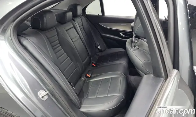 Mercedes-Benz E-Class 2018 2.0 автомат (гидро), миниатюра 11 Mercedes-Benz E-Class 2018 2.0 автомат (гидро), миниатюра 11