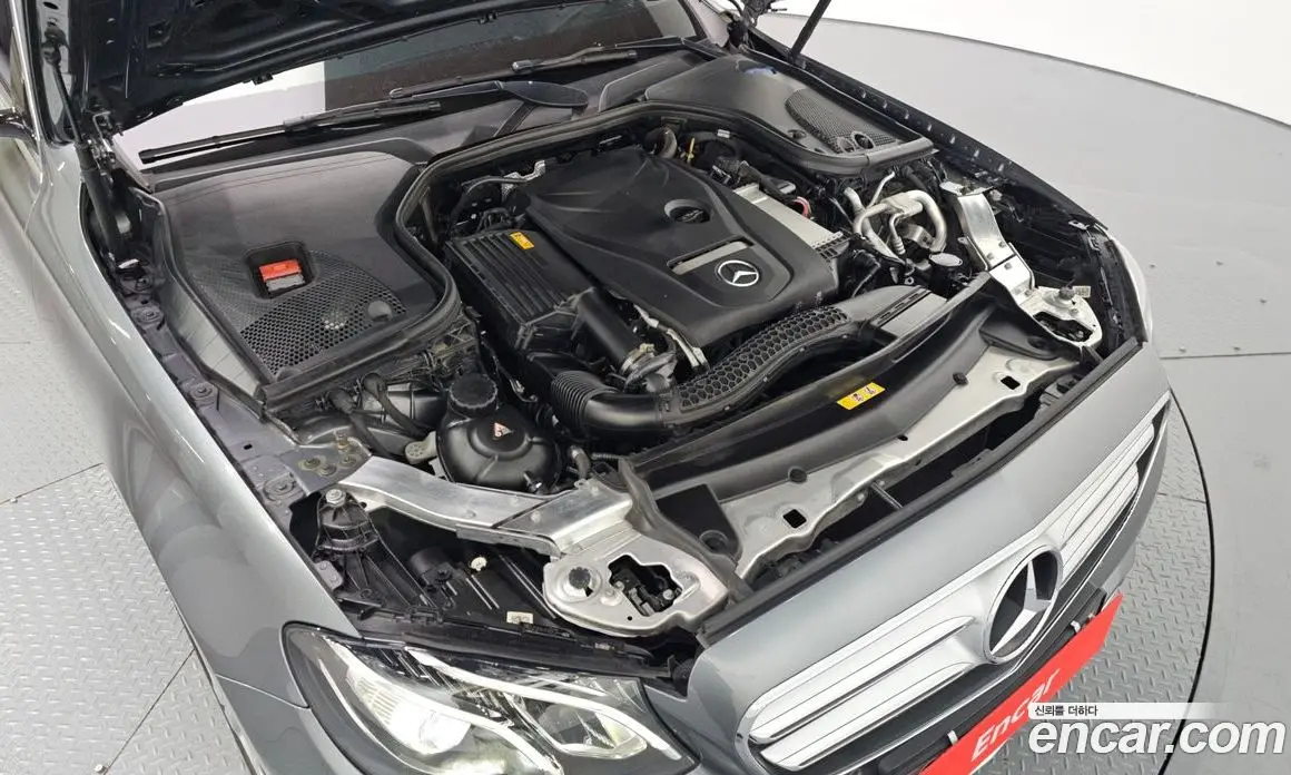 Mercedes-Benz E-Class 2018 2.0 автомат (гидро), фото 6 Mercedes-Benz E-Class 2018 2.0 автомат (гидро), фото 6