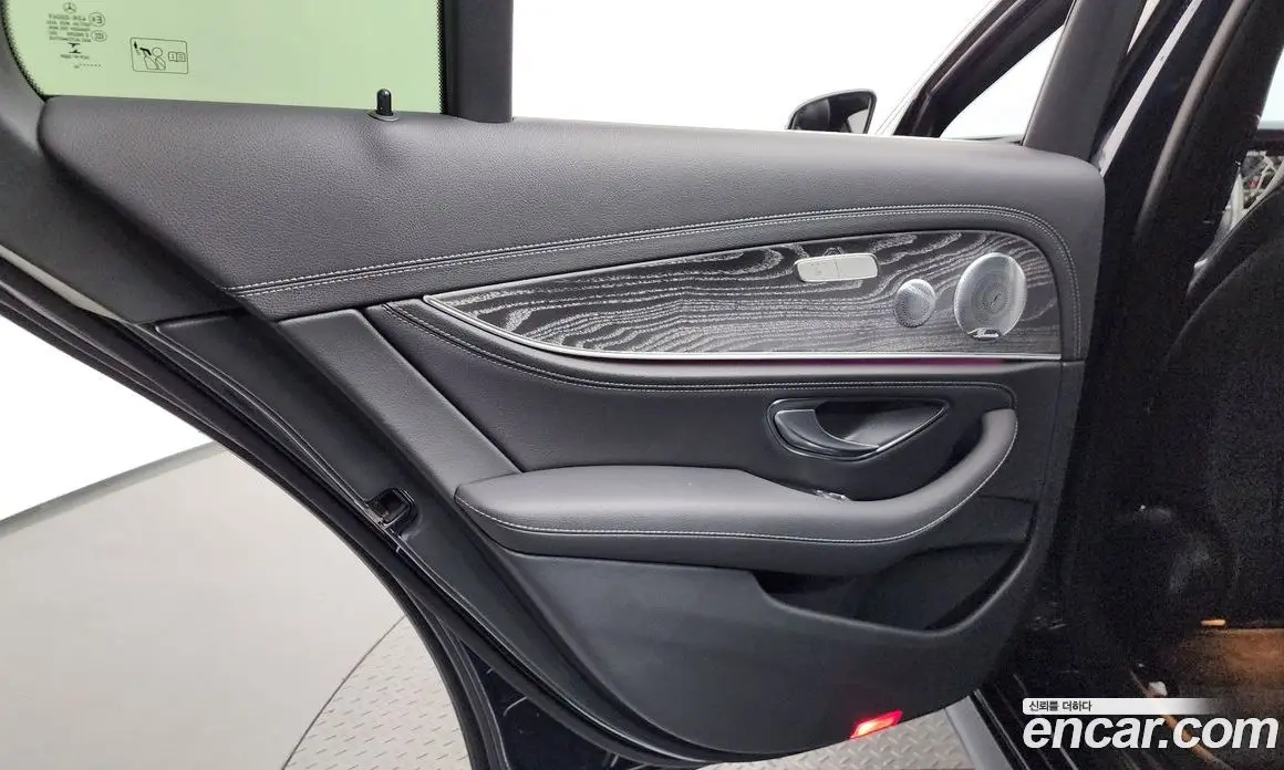 Mercedes-Benz E-Class 2020 2.0 автомат (гидро), фото 15