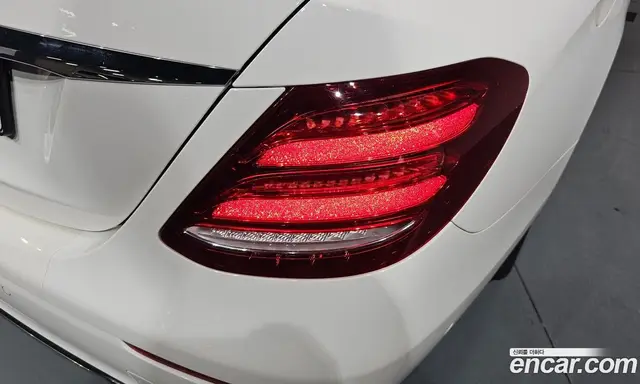 Mercedes-Benz E-Class 2020 2.0 автомат (гидро), миниатюра 8 Mercedes-Benz E-Class 2020 2.0 автомат (гидро), миниатюра 8