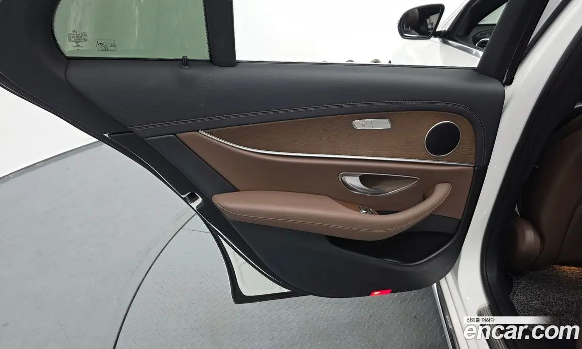 Mercedes-Benz E-Class 2021 1.9 автомат (гидро), фото 14
