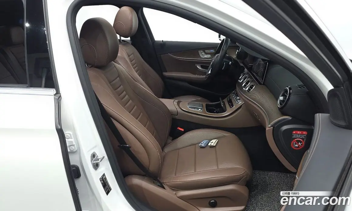 Mercedes-Benz E-Class 2021 1.9 автомат (гидро), фото 15