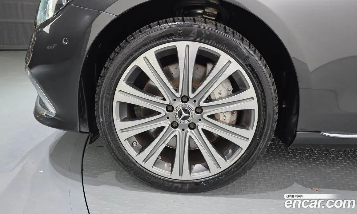 Mercedes-Benz E-Class 2021 3.0 автомат (гидро), фото 5 Mercedes-Benz E-Class 2021 3.0 автомат (гидро), фото 5