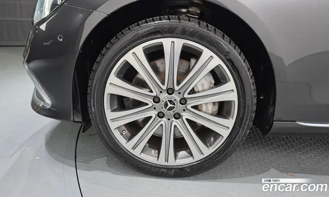 Mercedes-Benz E-Class 2021 3.0 автомат (гидро), миниатюра 5 Mercedes-Benz E-Class 2021 3.0 автомат (гидро), миниатюра 5