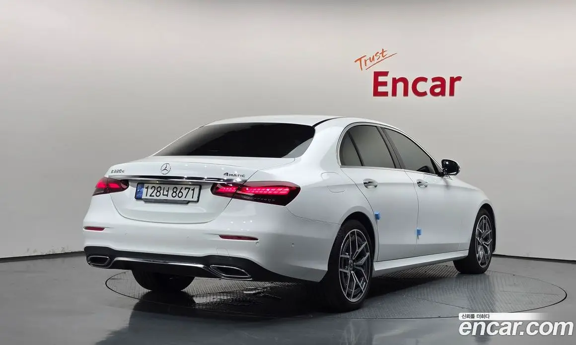 Mercedes-Benz E-Class 2022 2.0 автомат (гидро), фото 2 Mercedes-Benz E-Class 2022 2.0 автомат (гидро), фото 2