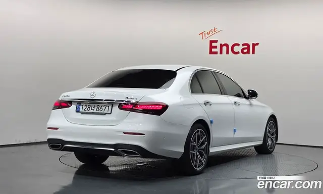 Mercedes-Benz E-Class 2022 2.0 автомат (гидро), миниатюра 2 Mercedes-Benz E-Class 2022 2.0 автомат (гидро), миниатюра 2