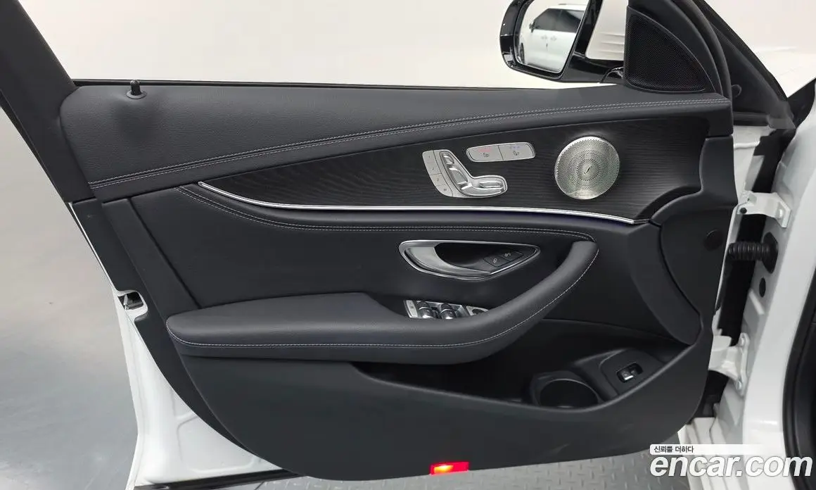 Mercedes-Benz E-Class 2022 2.0 автомат (гидро), фото 14 Mercedes-Benz E-Class 2022 2.0 автомат (гидро), фото 14