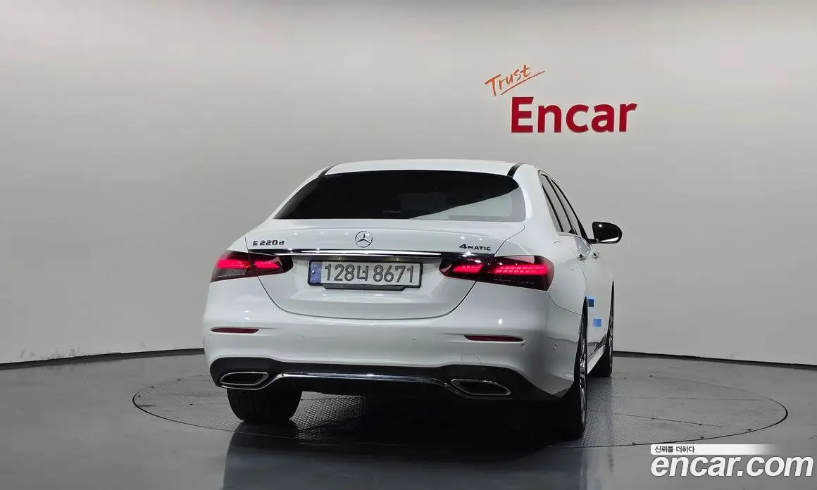 Mercedes-Benz E-Class 2022 2.0 автомат (гидро), фото 4 Mercedes-Benz E-Class 2022 2.0 автомат (гидро), фото 4