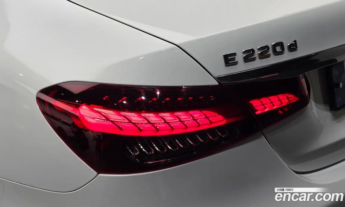 Mercedes-Benz E-Class 2022 2.0 автомат (гидро), фото 9 Mercedes-Benz E-Class 2022 2.0 автомат (гидро), фото 9