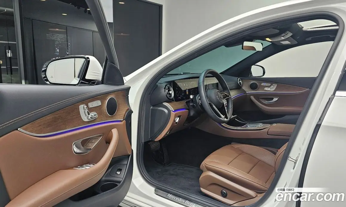 Mercedes-Benz E-Class 2023 2.0 автомат (гидро), фото 13