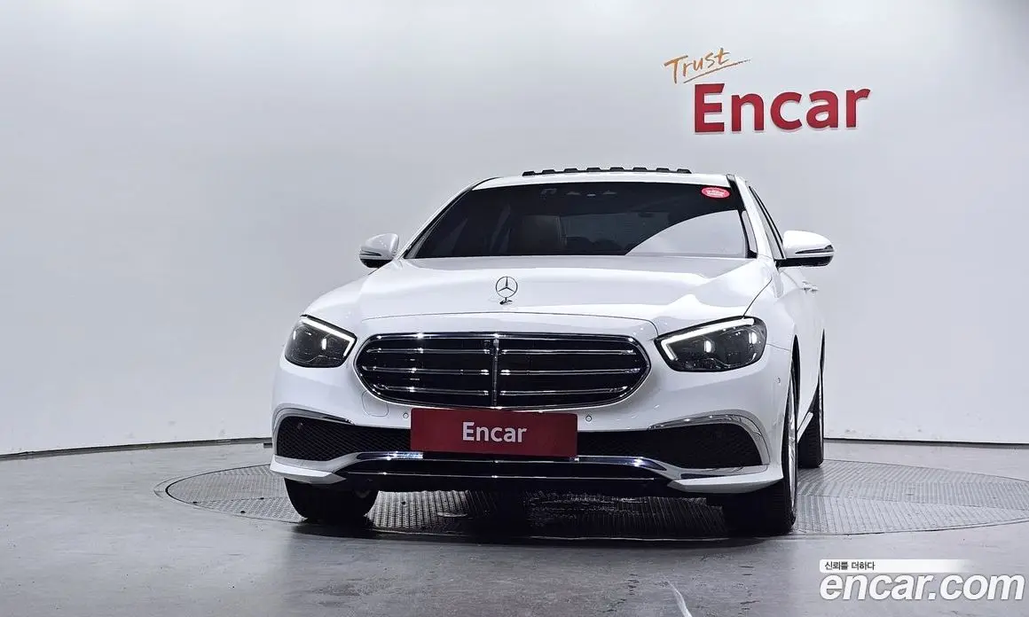 Mercedes-Benz E-Class 2023 2.0 автомат (гидро), фото 3