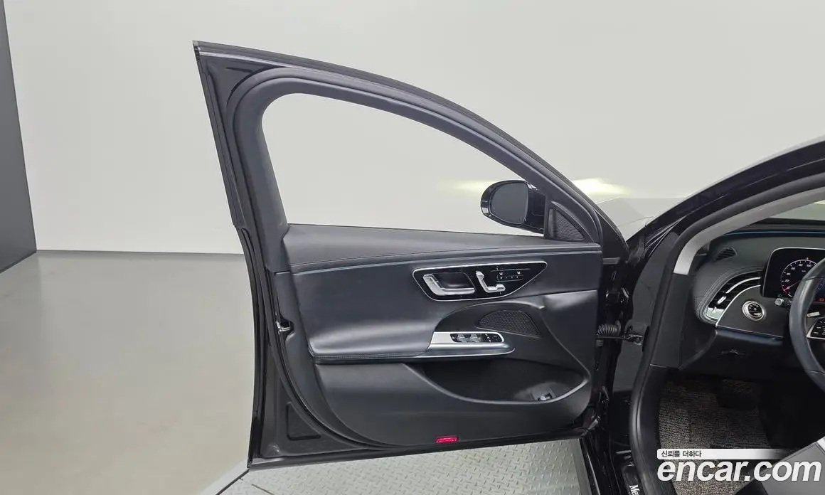 Mercedes-Benz E-Class 2025 2.0 автомат (гидро), фото 14