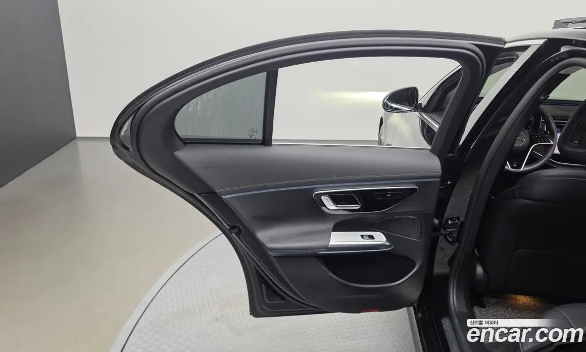Mercedes-Benz E-Class 2025 2.0 автомат (гидро), фото 15