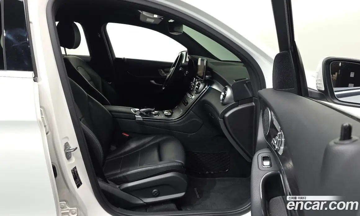 Mercedes-Benz GLC-Class 2019 2.0 автомат (гидро), фото 17 Mercedes-Benz GLC-Class 2019 2.0 автомат (гидро), фото 17