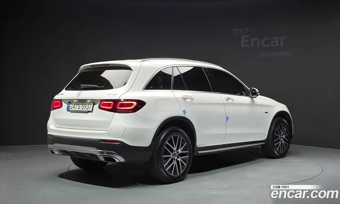 Mercedes-Benz GLC-Class 2021 2.0 автомат (гидро), фото 2 Mercedes-Benz GLC-Class 2021 2.0 автомат (гидро), фото 2