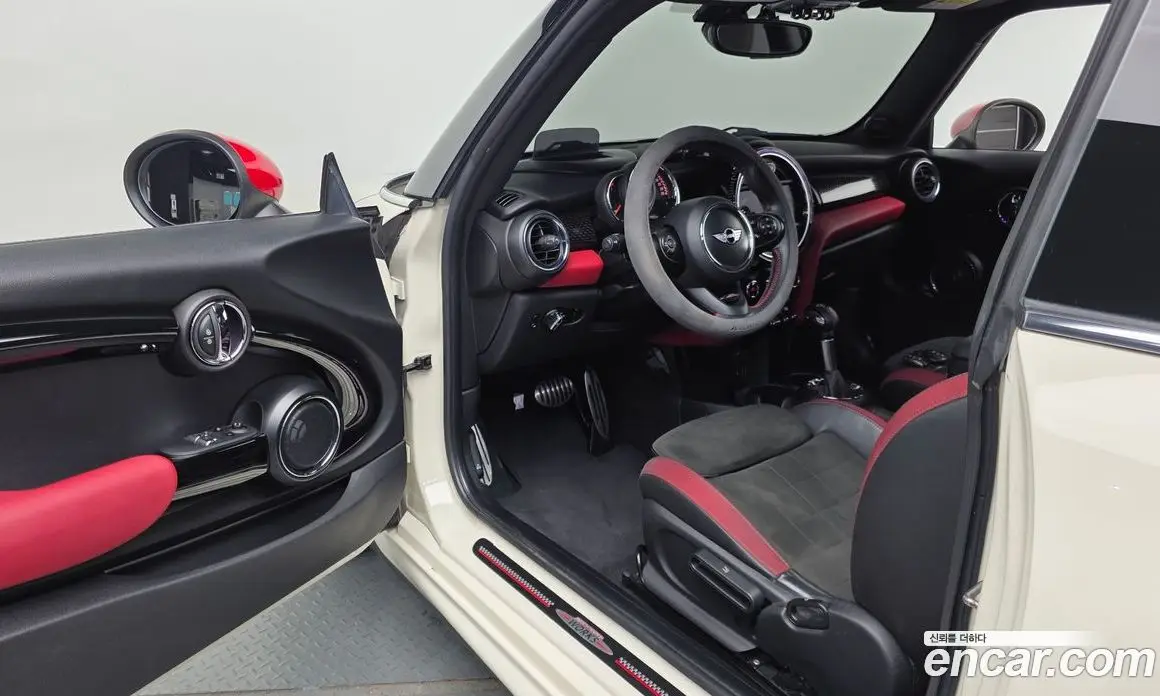 Mini Cooper 2017 2.0 автомат (гидро), фото 13 Mini Cooper 2017 2.0 автомат (гидро), фото 13