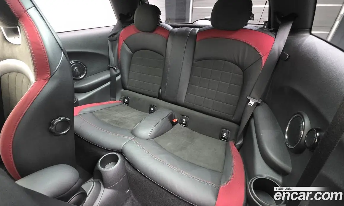 Mini Cooper 2017 2.0 автомат (гидро), фото 16 Mini Cooper 2017 2.0 автомат (гидро), фото 16