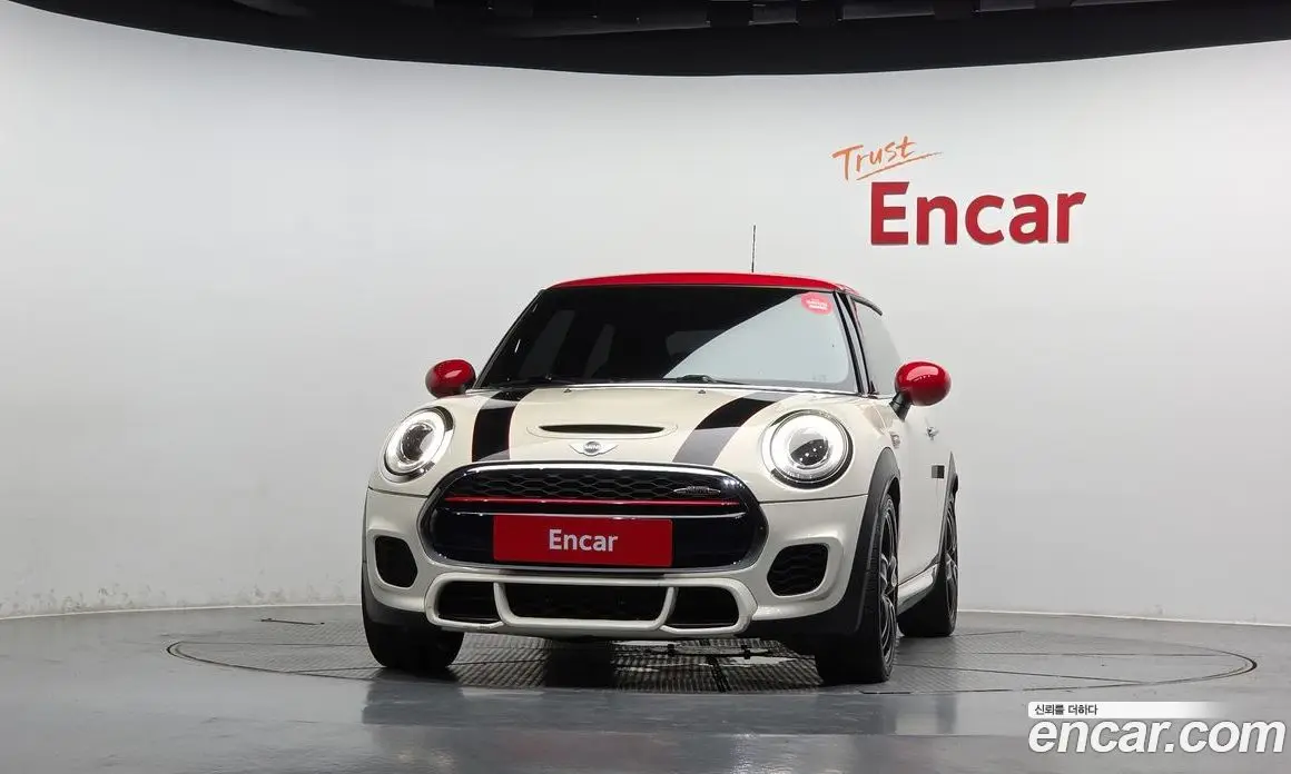 Mini Cooper 2017 2.0 автомат (гидро), фото 3 Mini Cooper 2017 2.0 автомат (гидро), фото 3