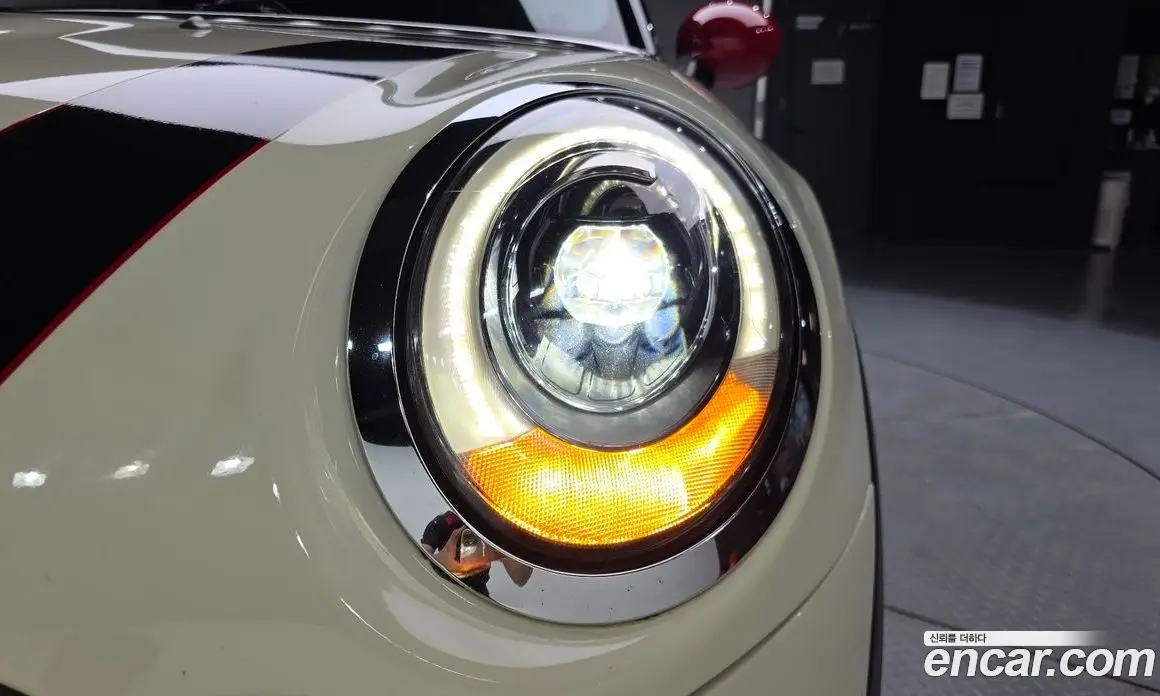 Mini Cooper 2017 2.0 автомат (гидро), фото 8 Mini Cooper 2017 2.0 автомат (гидро), фото 8