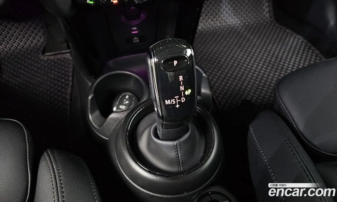 Mini Cooper 2024 1.5 автомат (гидро), фото 12