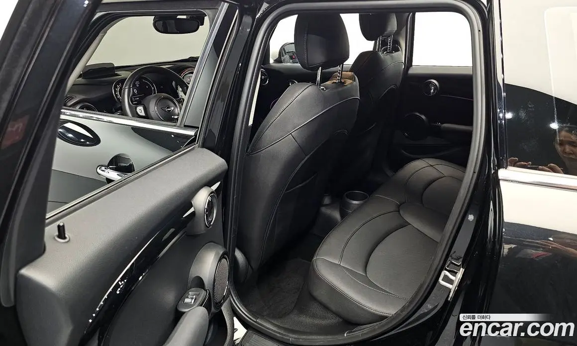 Mini Cooper 2024 1.5 автомат (гидро), фото 16