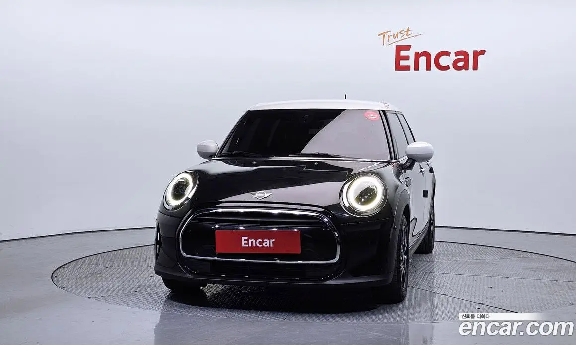 Mini Cooper 2024 1.5 автомат (гидро), фото 3