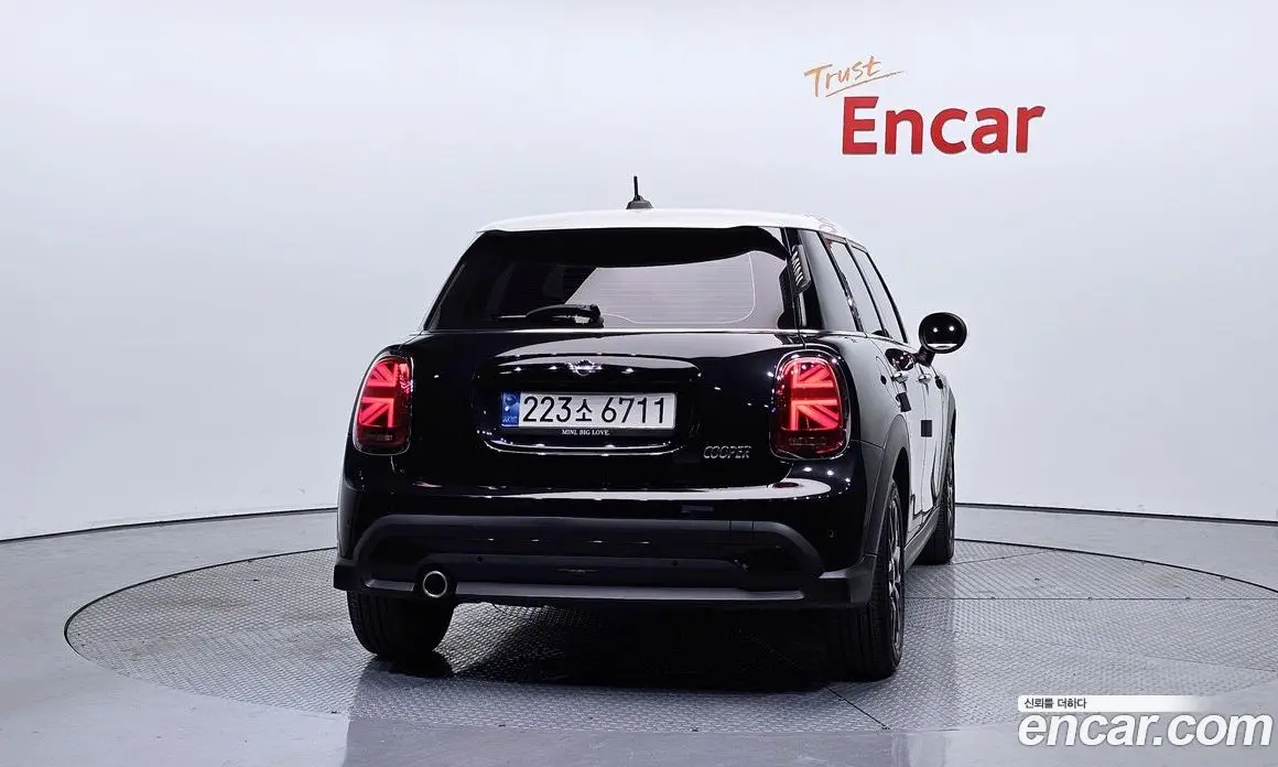 Mini Cooper 2024 1.5 автомат (гидро), фото 4