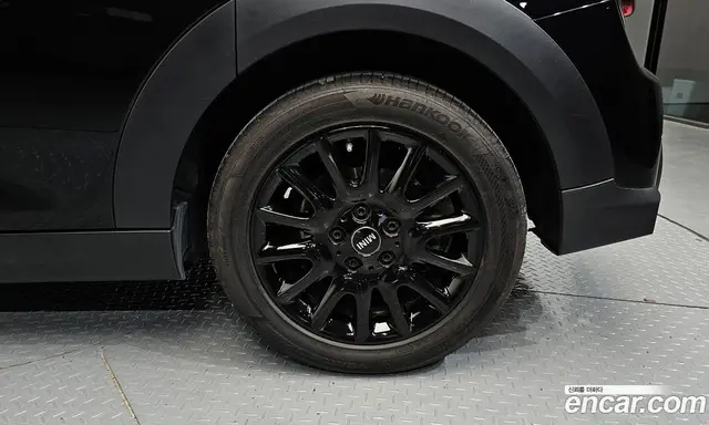 Mini Cooper 2024 1.5 автомат (гидро), миниатюра 7