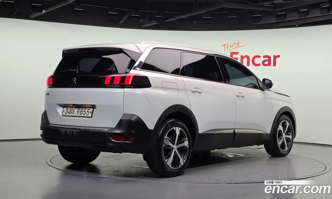 Peugeot 5008 2018 1.6 автомат (гидро), фото 2 Peugeot 5008 2018 1.6 автомат (гидро), фото 2