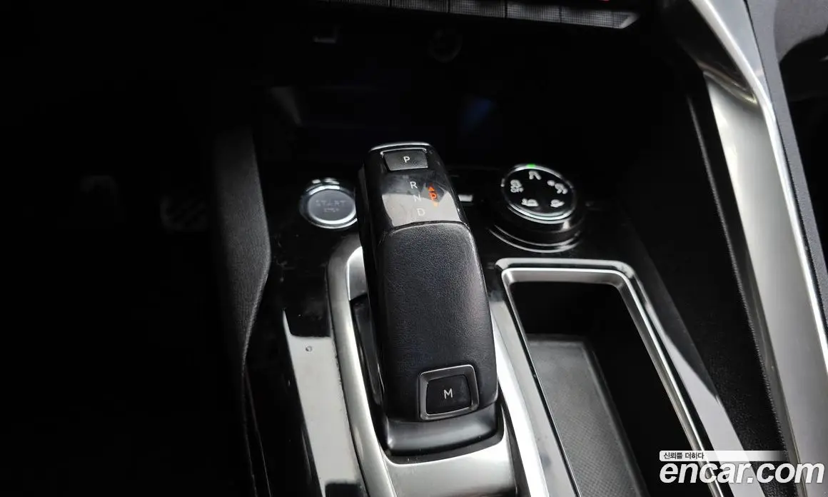 Peugeot 5008 2018 1.6 автомат (гидро), фото 12 Peugeot 5008 2018 1.6 автомат (гидро), фото 12