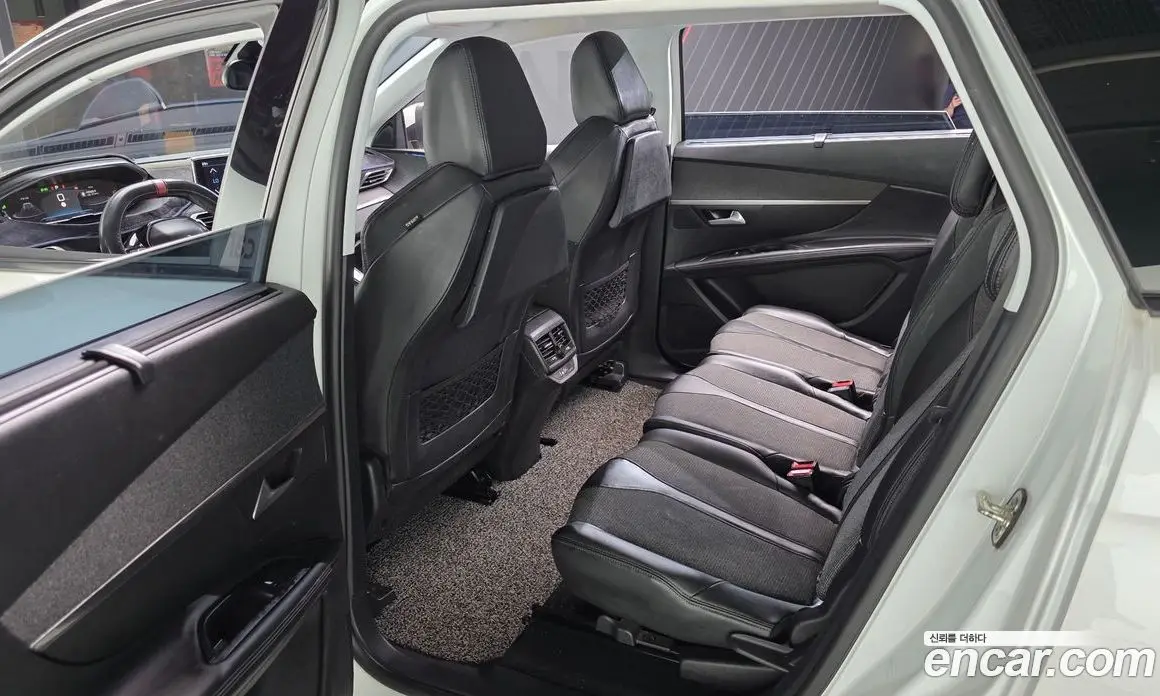 Peugeot 5008 2018 1.6 автомат (гидро), фото 16 Peugeot 5008 2018 1.6 автомат (гидро), фото 16