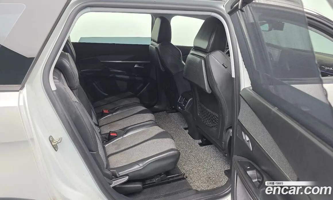 Peugeot 5008 2018 1.6 автомат (гидро), фото 18 Peugeot 5008 2018 1.6 автомат (гидро), фото 18
