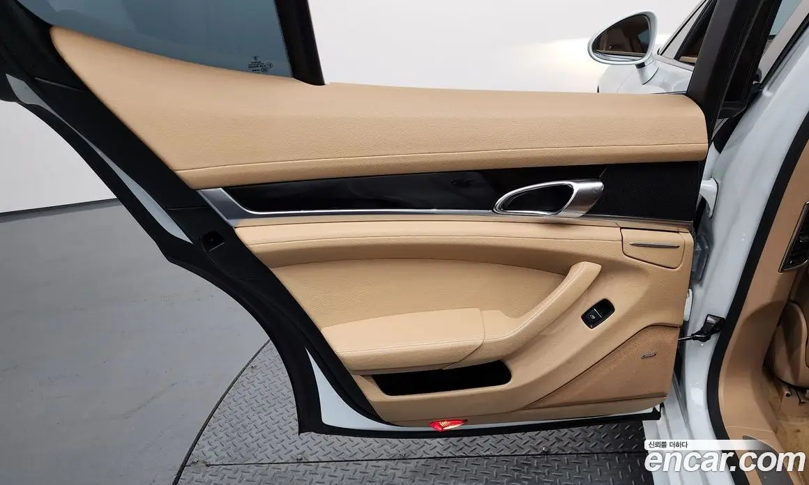 Porsche Panamera 2014 3.0 автомат (гидро), фото 14 Porsche Panamera 2014 3.0 автомат (гидро), фото 14