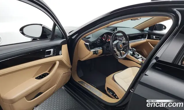 Porsche Panamera 2018 3.0 автомат (гидро), миниатюра 12