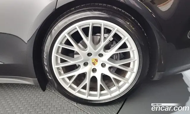 Porsche Panamera 2018 3.0 автомат (гидро), миниатюра 6 Porsche Panamera 2018 3.0 автомат (гидро), миниатюра 6