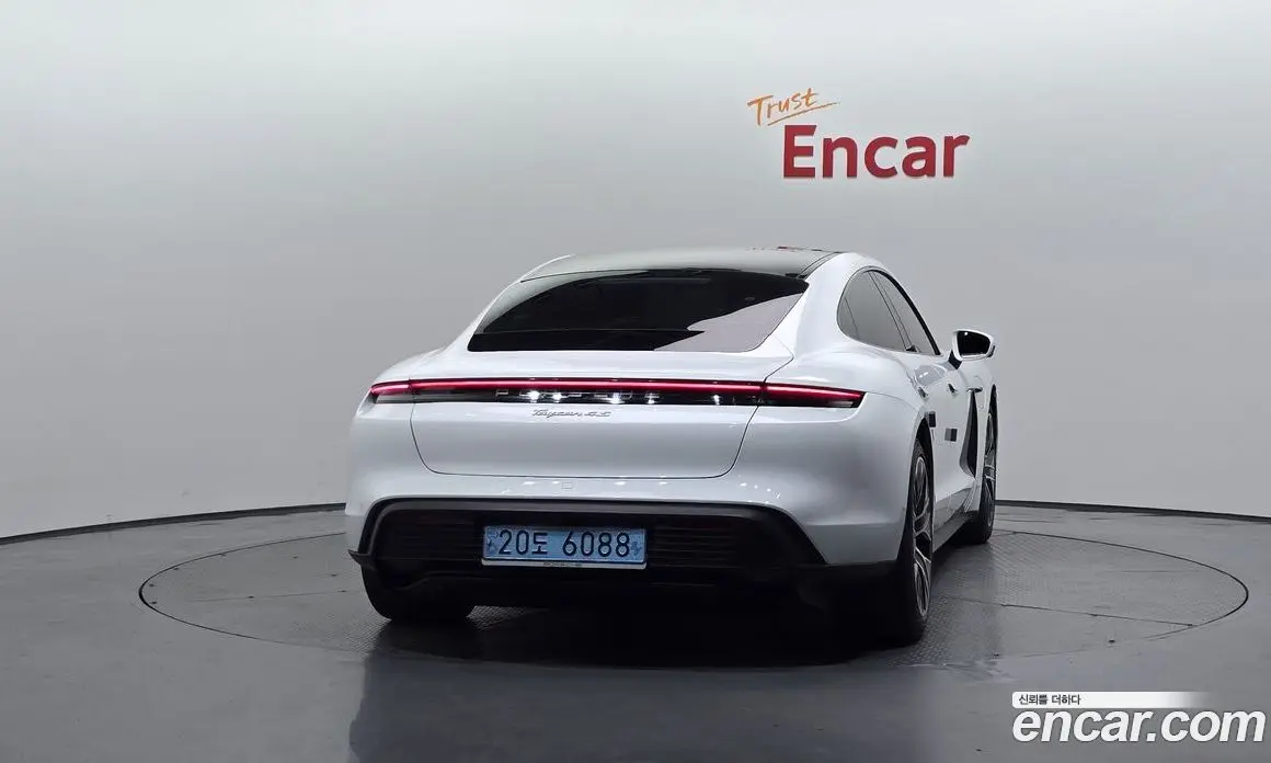 Porsche Taycan 2021 0.1 автомат (гидро), фото 4 Porsche Taycan 2021 0.1 автомат (гидро), фото 4