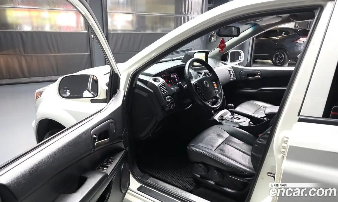 SsangYong Korando 2014 2.0 автомат (гидро), фото 13