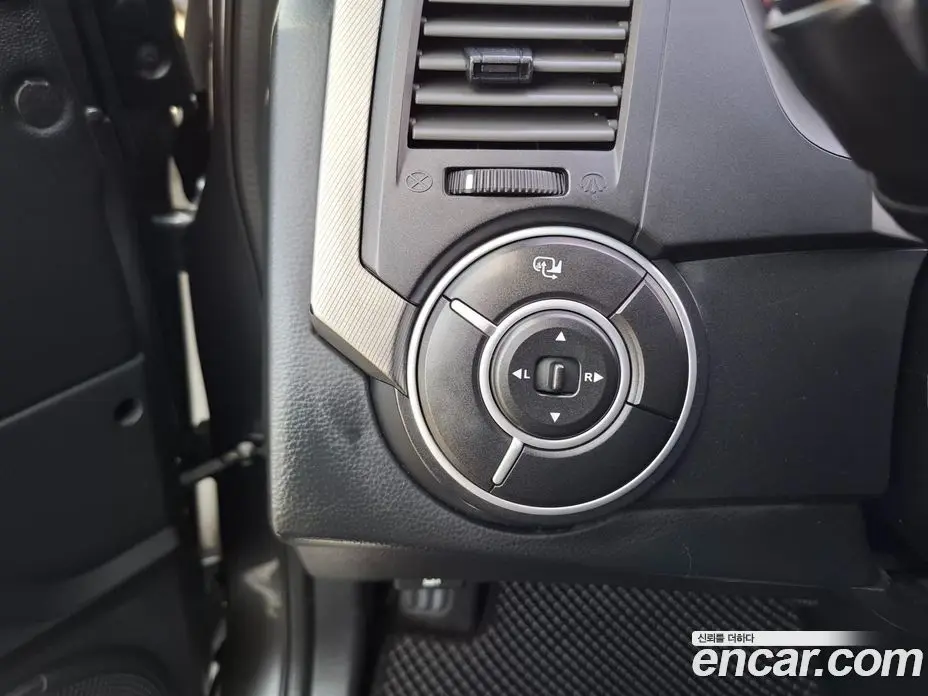 SsangYong Korando 2014 2.0 автомат (гидро), фото 16 SsangYong Korando 2014 2.0 автомат (гидро), фото 16